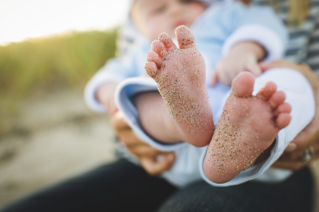 infant, feet, baby-821627.jpg